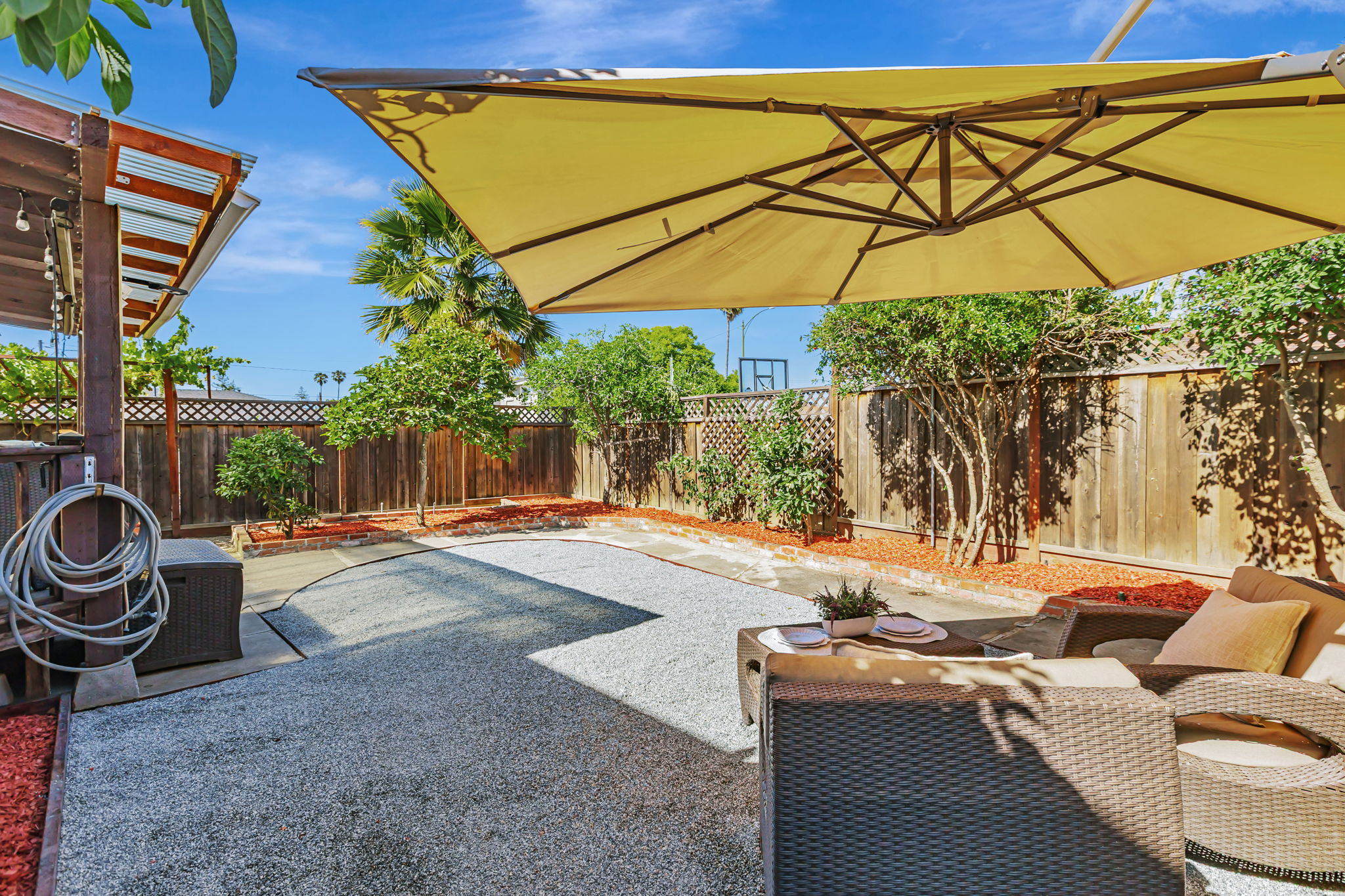 057_ 2652 La Salle Way 