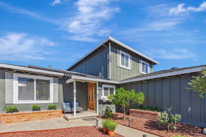 005_ 2652 La Salle Way 