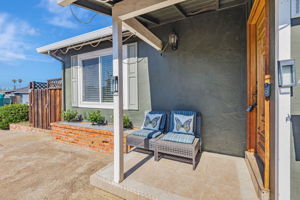 006_ 2652 La Salle Way 