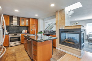 015_ 2652 La Salle Way 