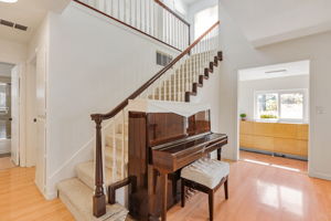 024_ 2652 La Salle Way 