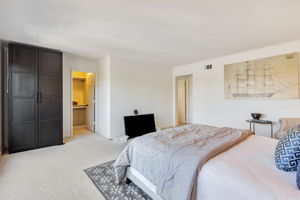 034_ 2652 La Salle Way 