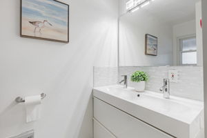 036_ 2652 La Salle Way 