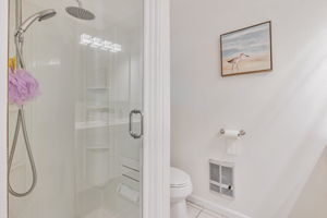 038_ 2652 La Salle Way 