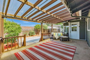 046_ 2652 La Salle Way 