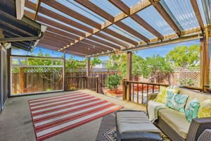 048_ 2652 La Salle Way 