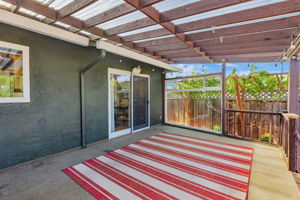 049_ 2652 La Salle Way 