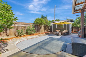 053_ 2652 La Salle Way 
