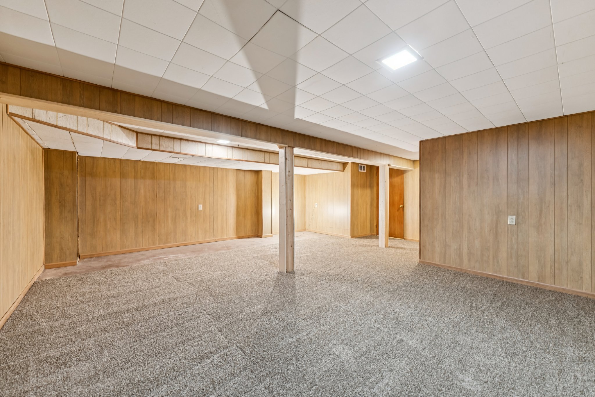 Sussex Dr-S1012-034.jpg