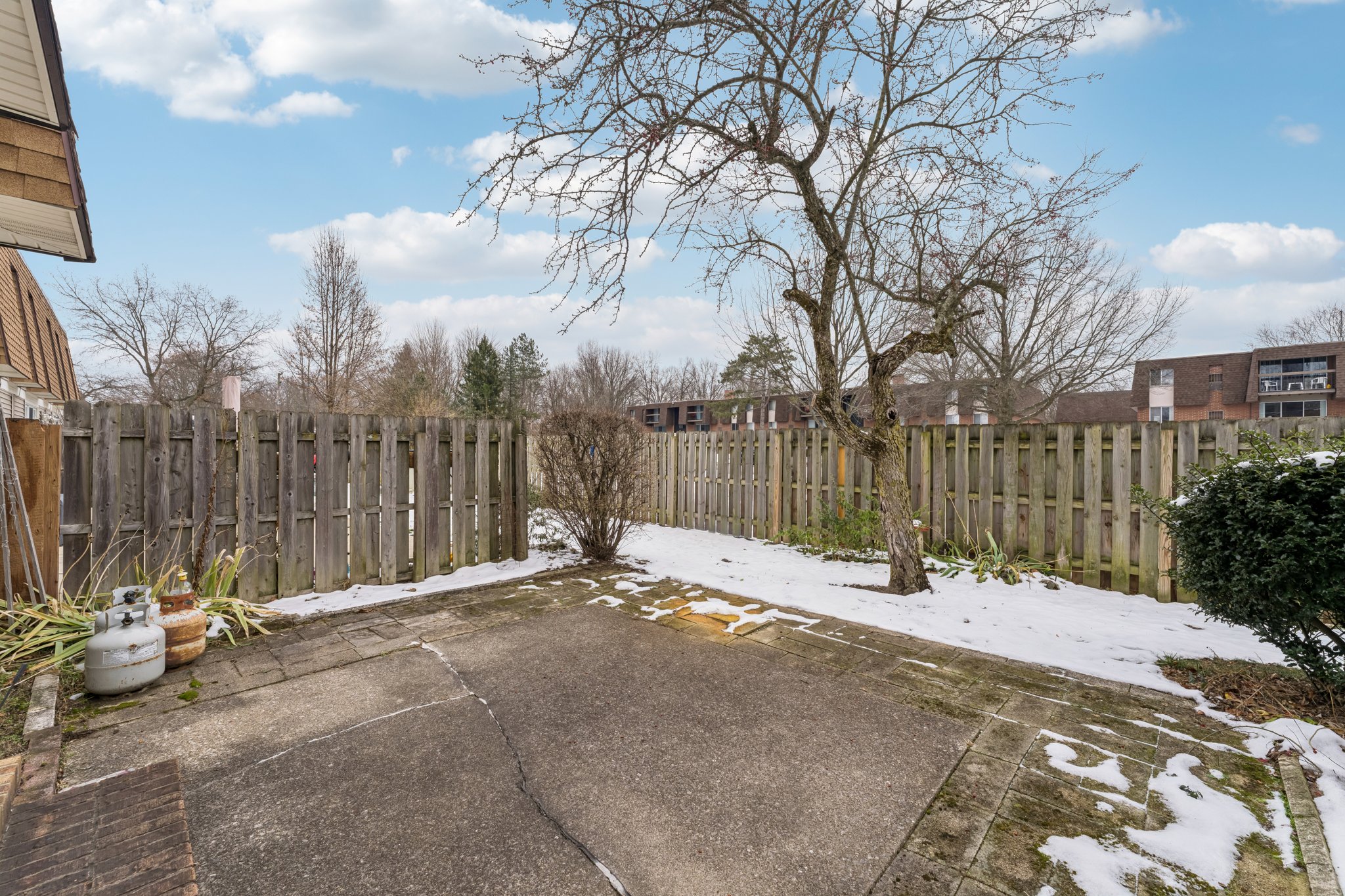 Sussex Dr-S1012-037.jpg