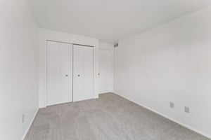 Sussex Dr-S1012-031.jpg