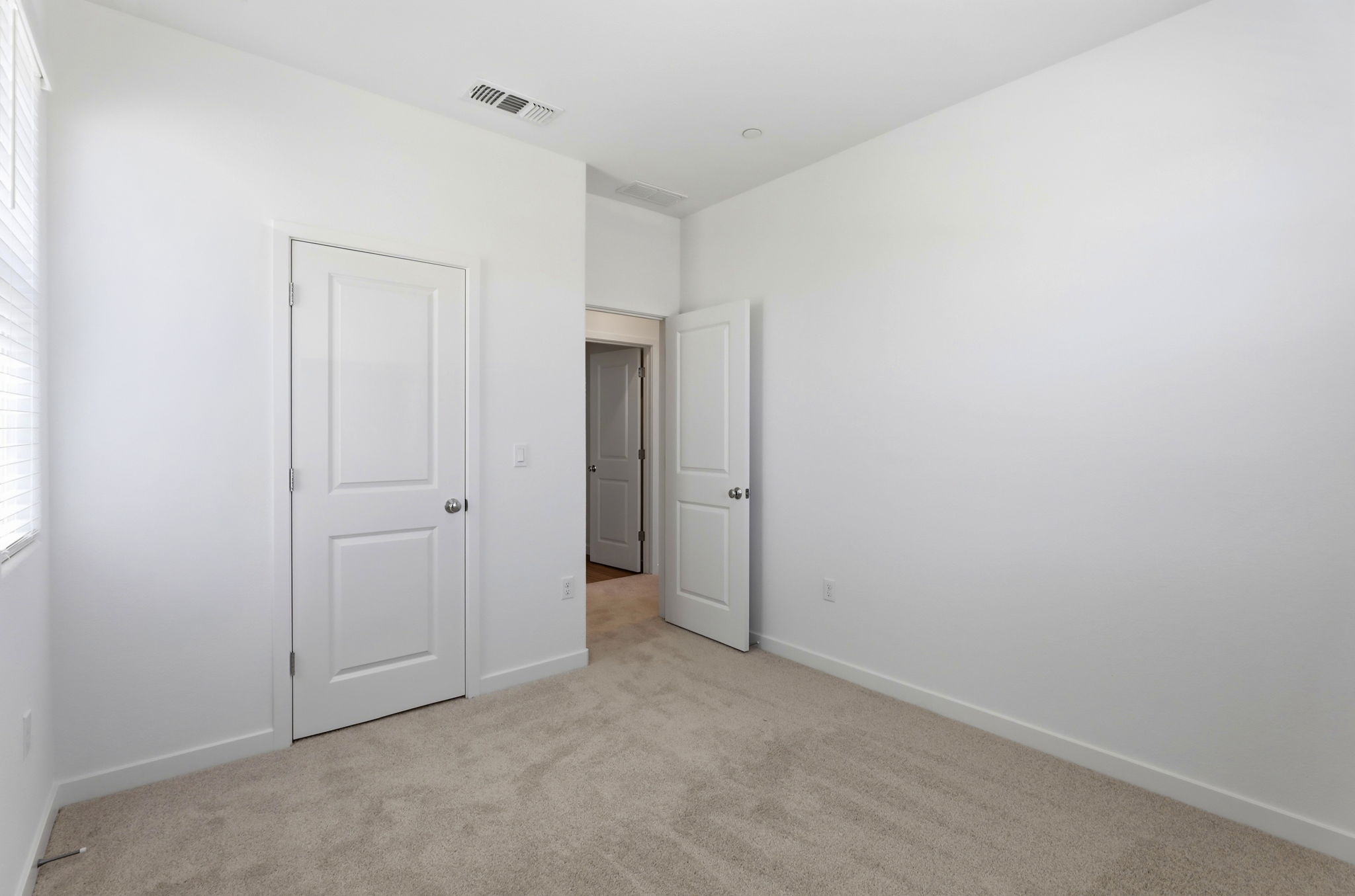 021_F8_2653 Briones Dr