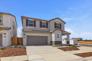 003_F8_2653 Briones Dr