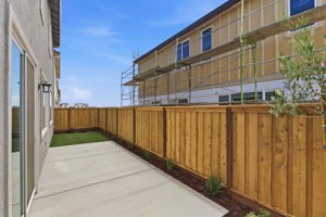 037_F8_2653 Briones Dr