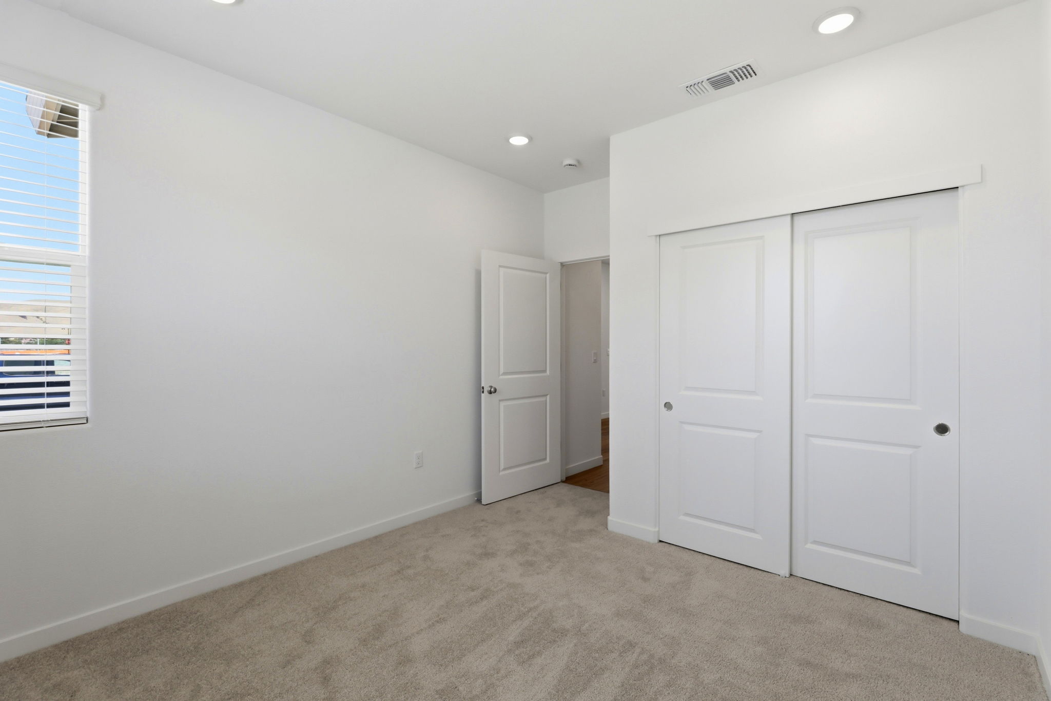 018_F8_2654 Briones Dr