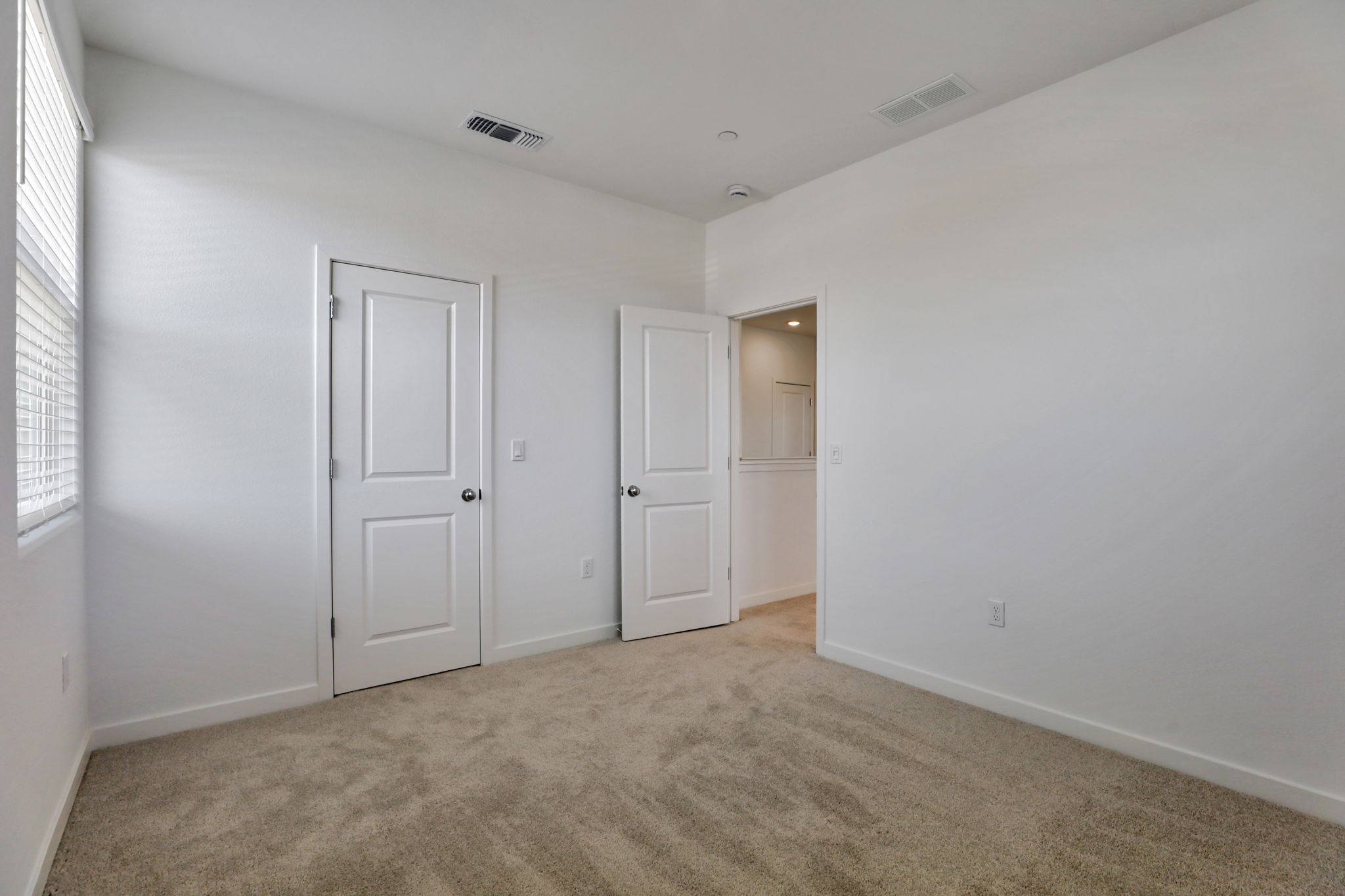 021_F8_2654 Briones Dr