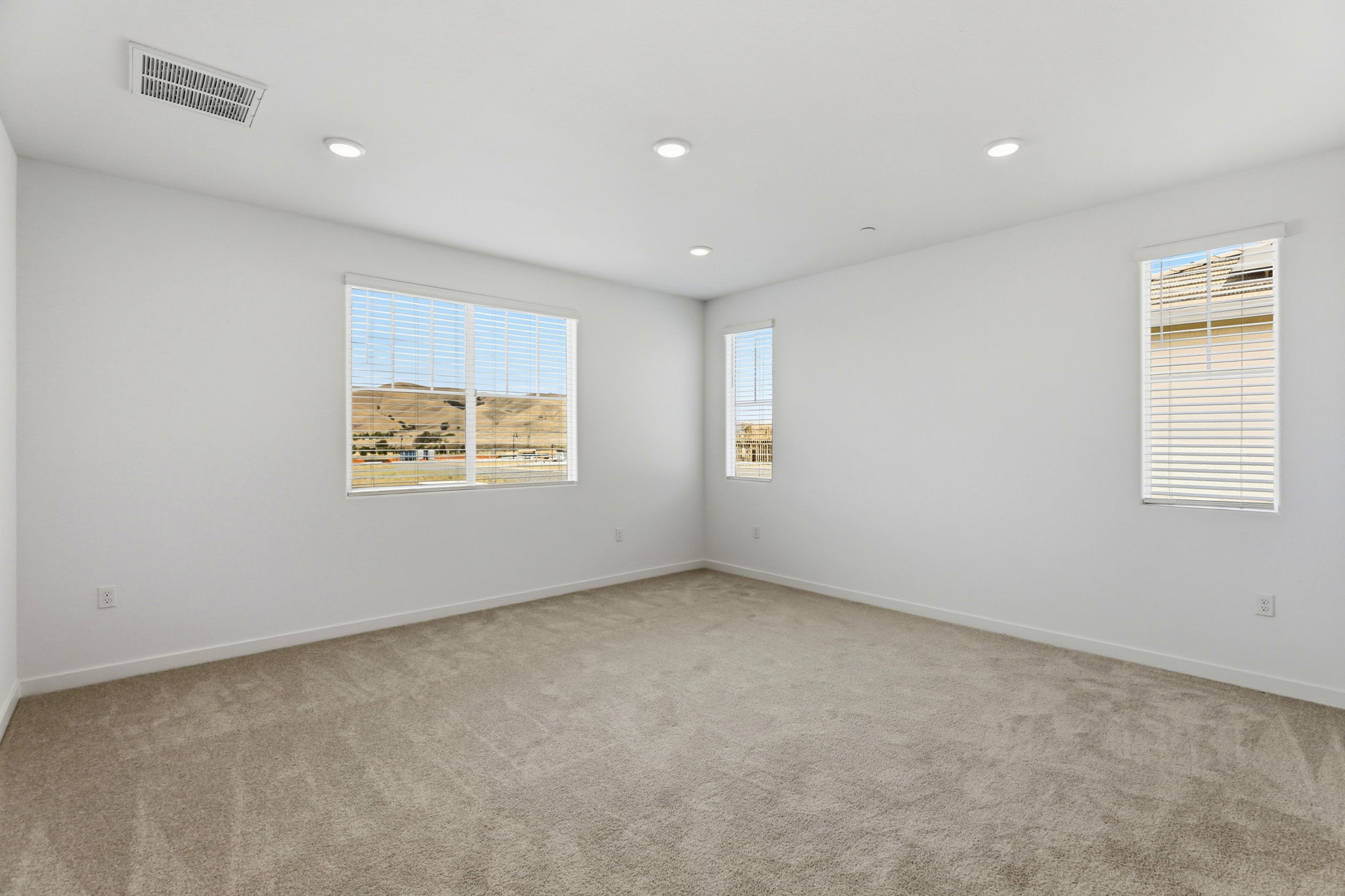 024_F8_2654 Briones Dr