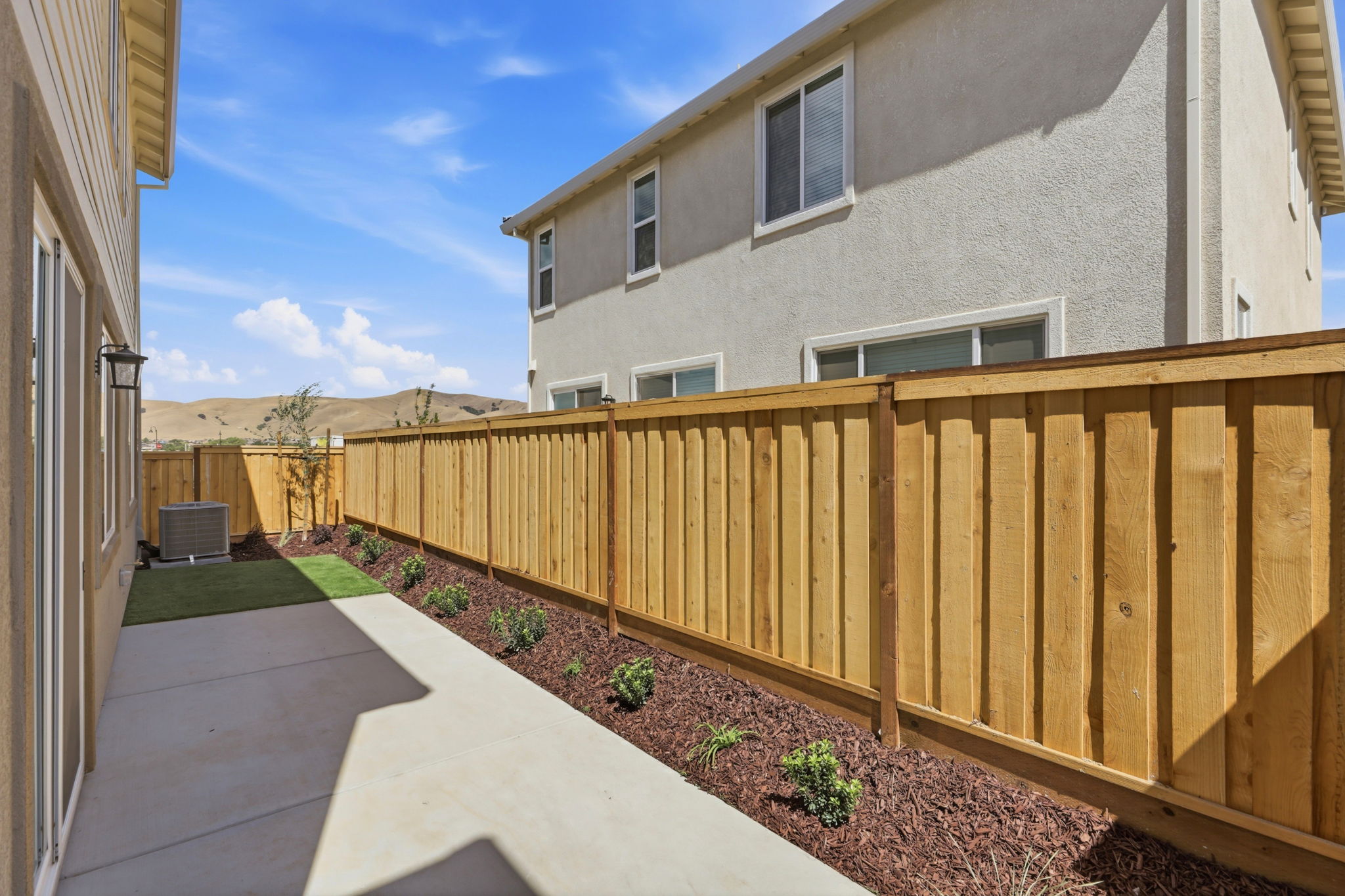038_F8_2654 Briones Dr