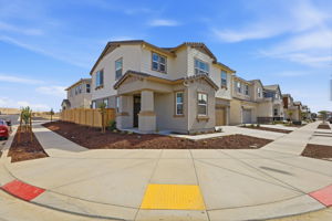 002_F8_2654 Briones Dr