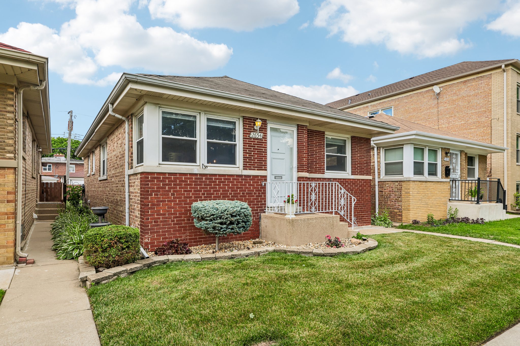 W Catalpa Ave-S1706-003.jpg