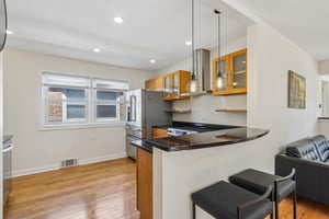 W Catalpa Ave-S1706-008.jpg