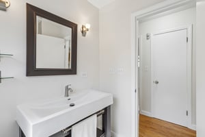 W Catalpa Ave-S1706-021.jpg