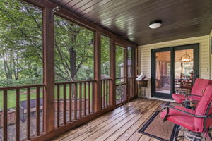 Screened-in Porch