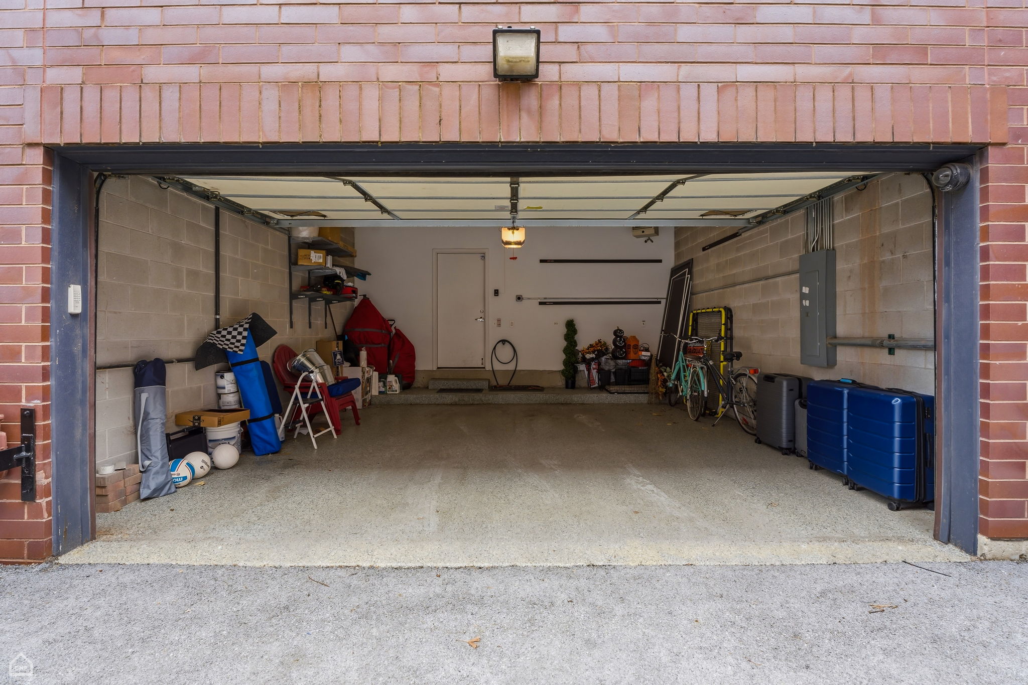 2657 N Hermitage Ave - Matt Liss_004