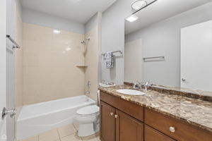 2657 N Hermitage Ave - Matt Liss_006