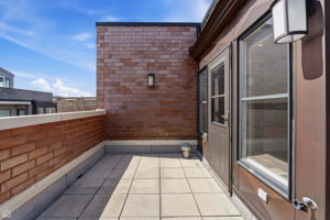 2657 N Hermitage Ave - Matt Liss_027