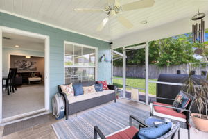 Screened-in Porch
