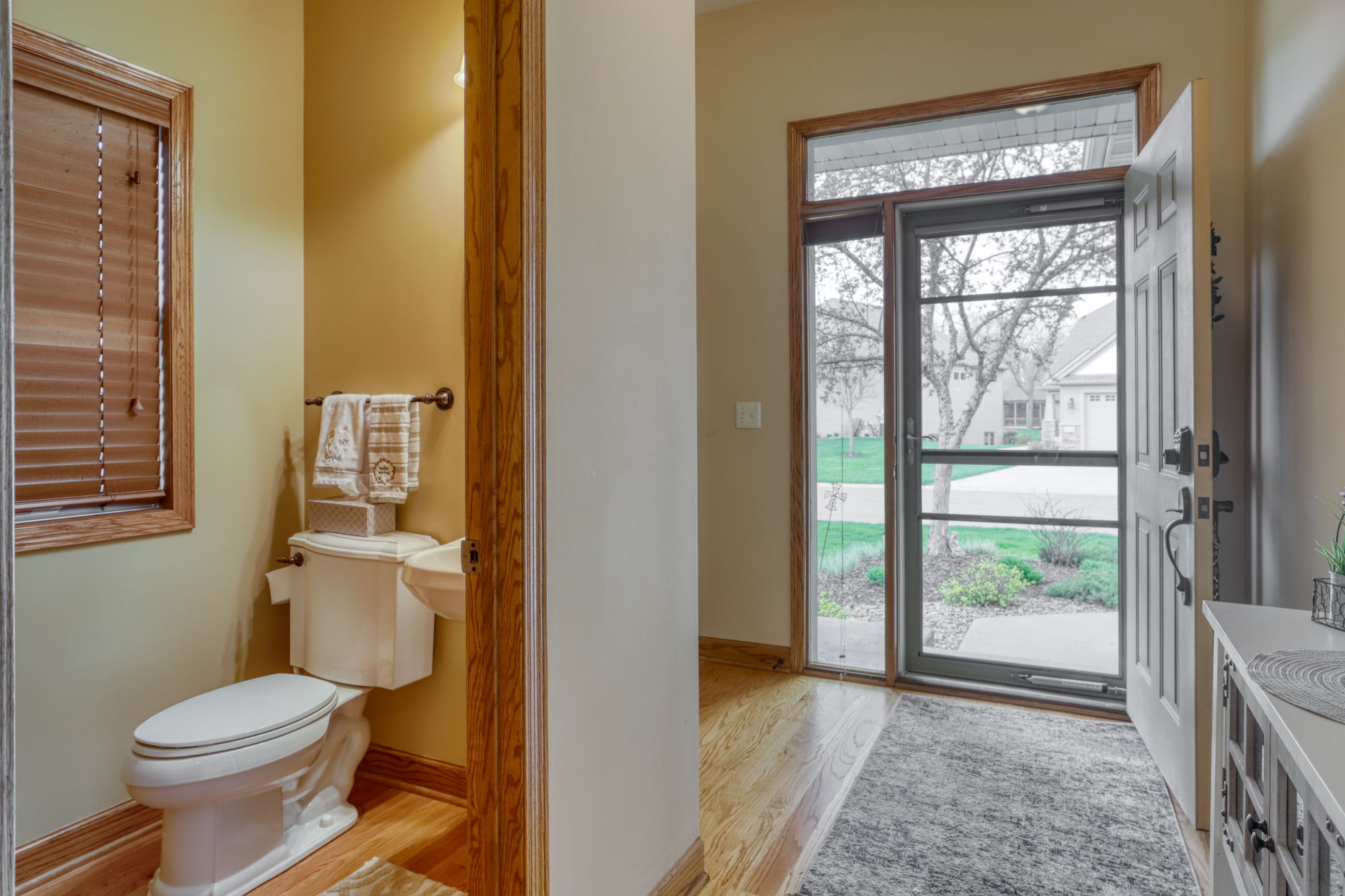 2658 Bartylla Ct, White Bear Lake, MN 55110, USA Photo 4