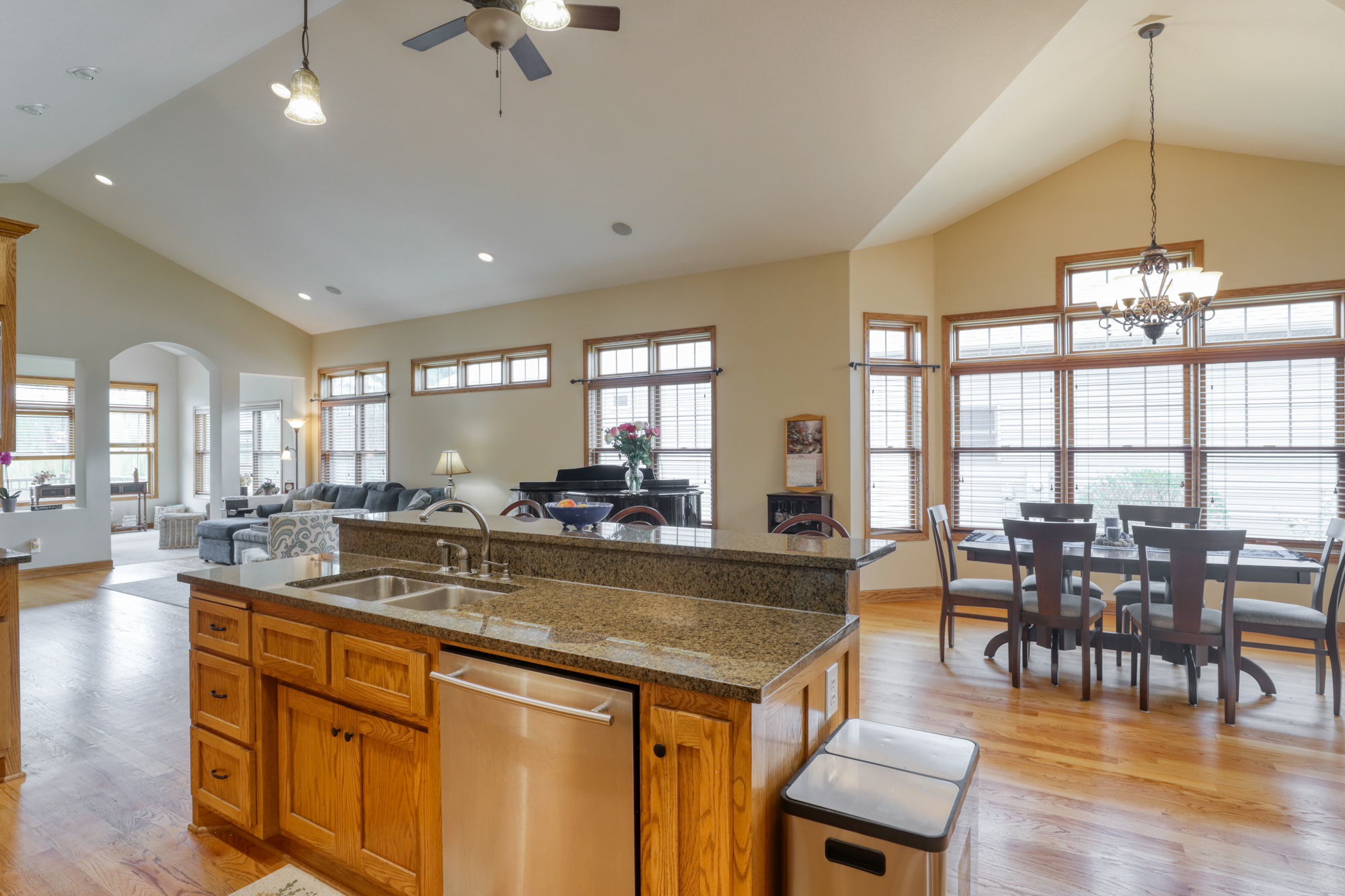 2658 Bartylla Ct, White Bear Lake, MN 55110, USA Photo 12