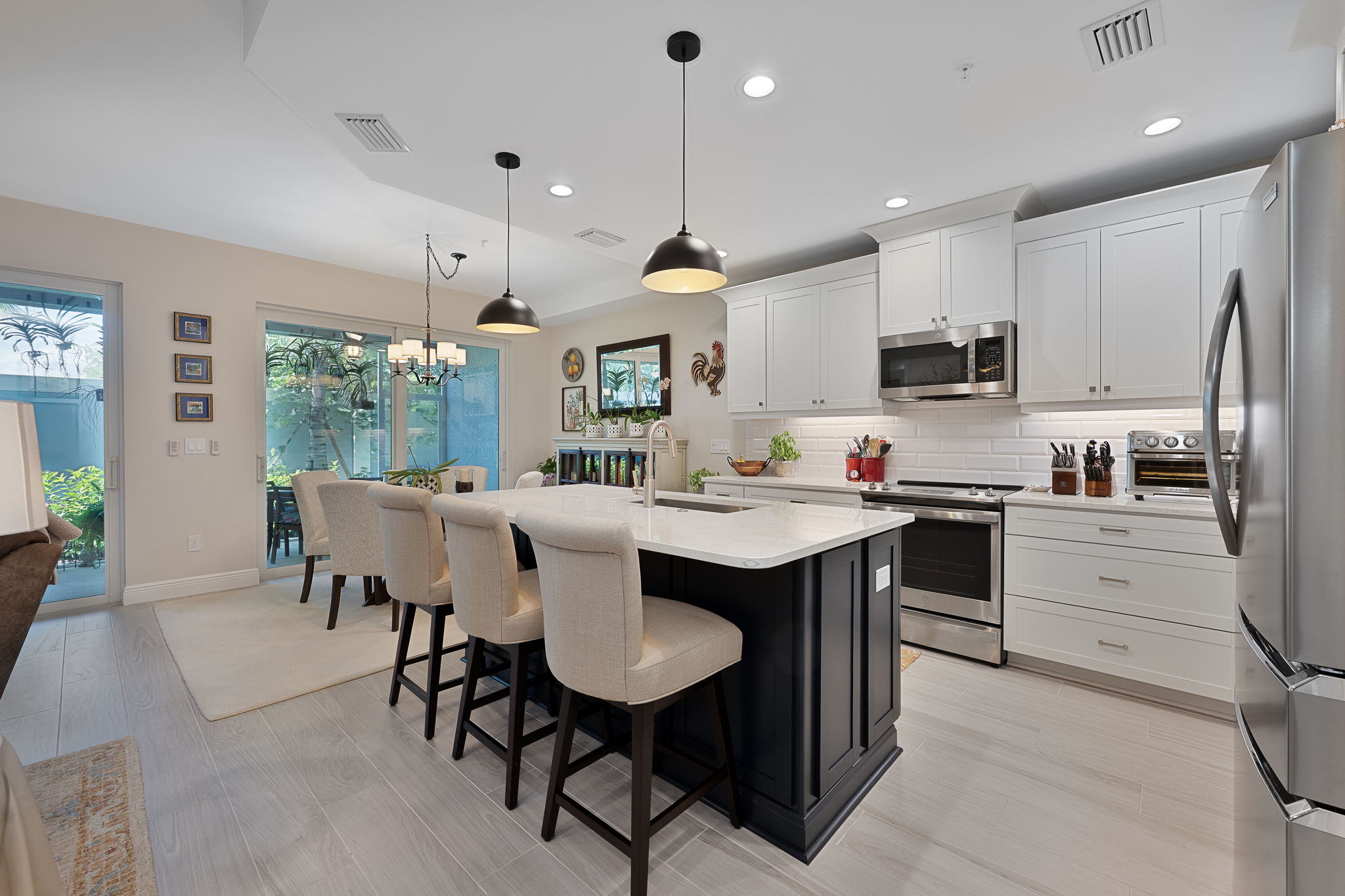 Breakfast Bar - Kitchen