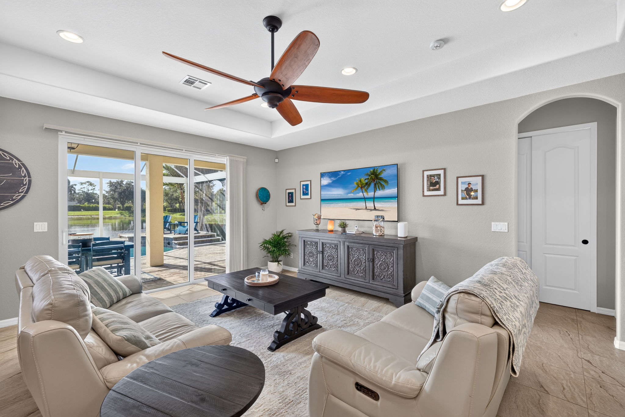 Living Room 2 of 4