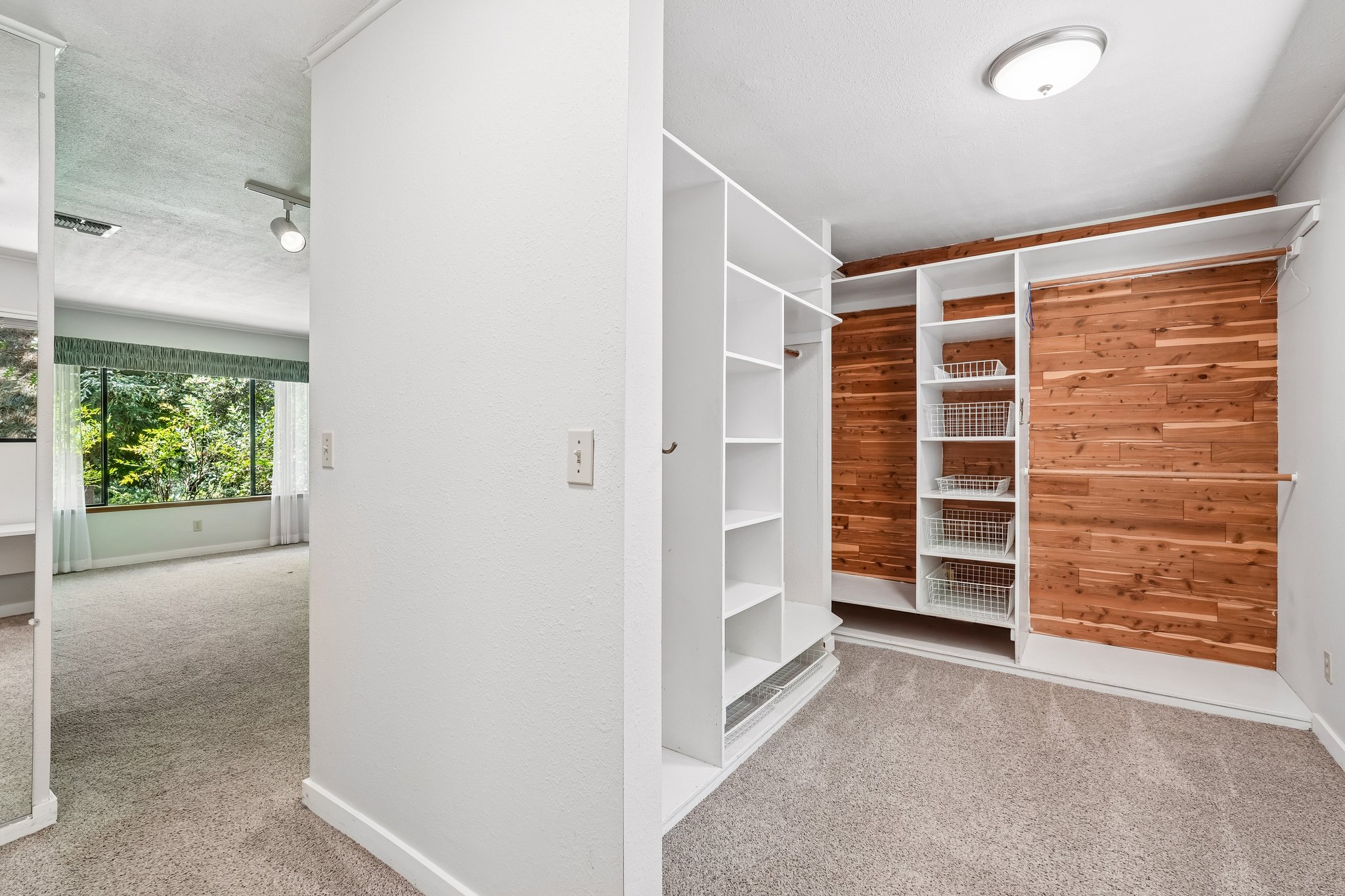 Glenview Dr-S1706-032.jpg