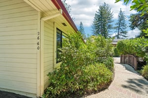 Glenview Dr-S1706-002.jpg