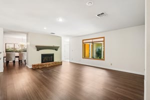 Glenview Dr-S1706-008.jpg