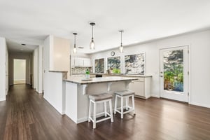 Glenview Dr-S1706-014.jpg