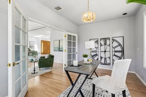Glenview Dr-S1706-025.jpg