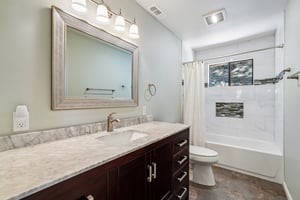Glenview Dr-S1706-026.jpg