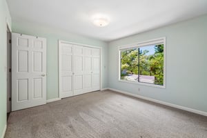Glenview Dr-S1706-028.jpg