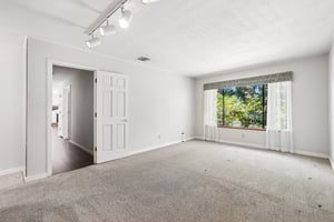 Glenview Dr-S1706-030.jpg
