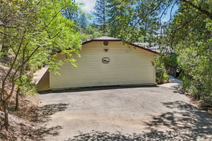 Glenview Dr-S1706-037.jpg