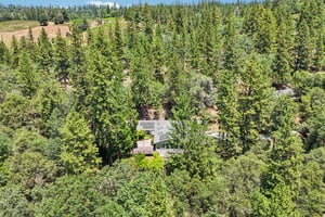Glenview Dr-S1706-041.jpg