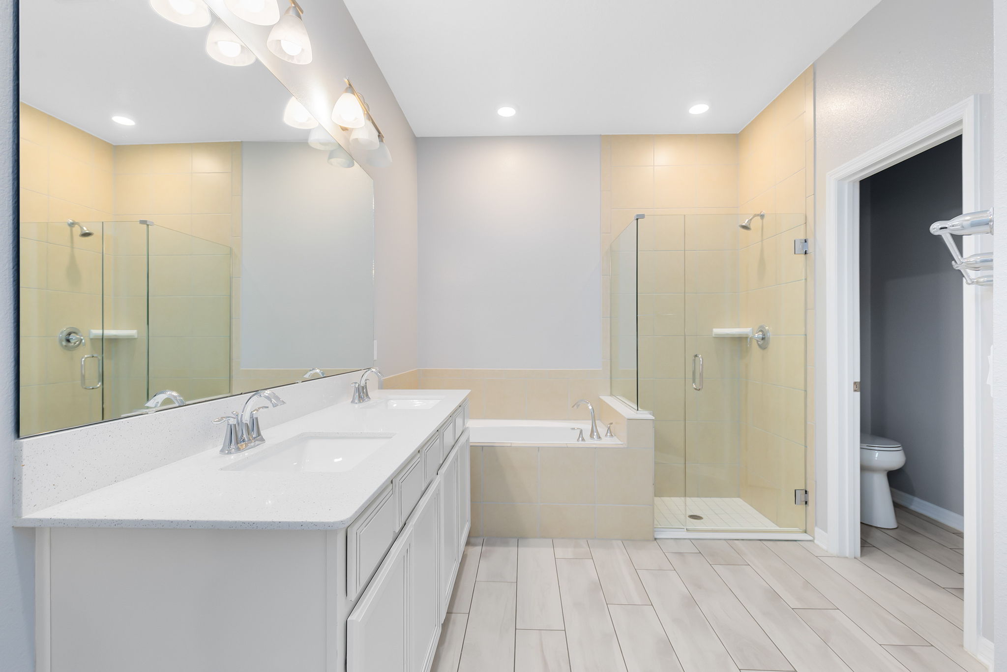 Downstairs Primary suite bath.
