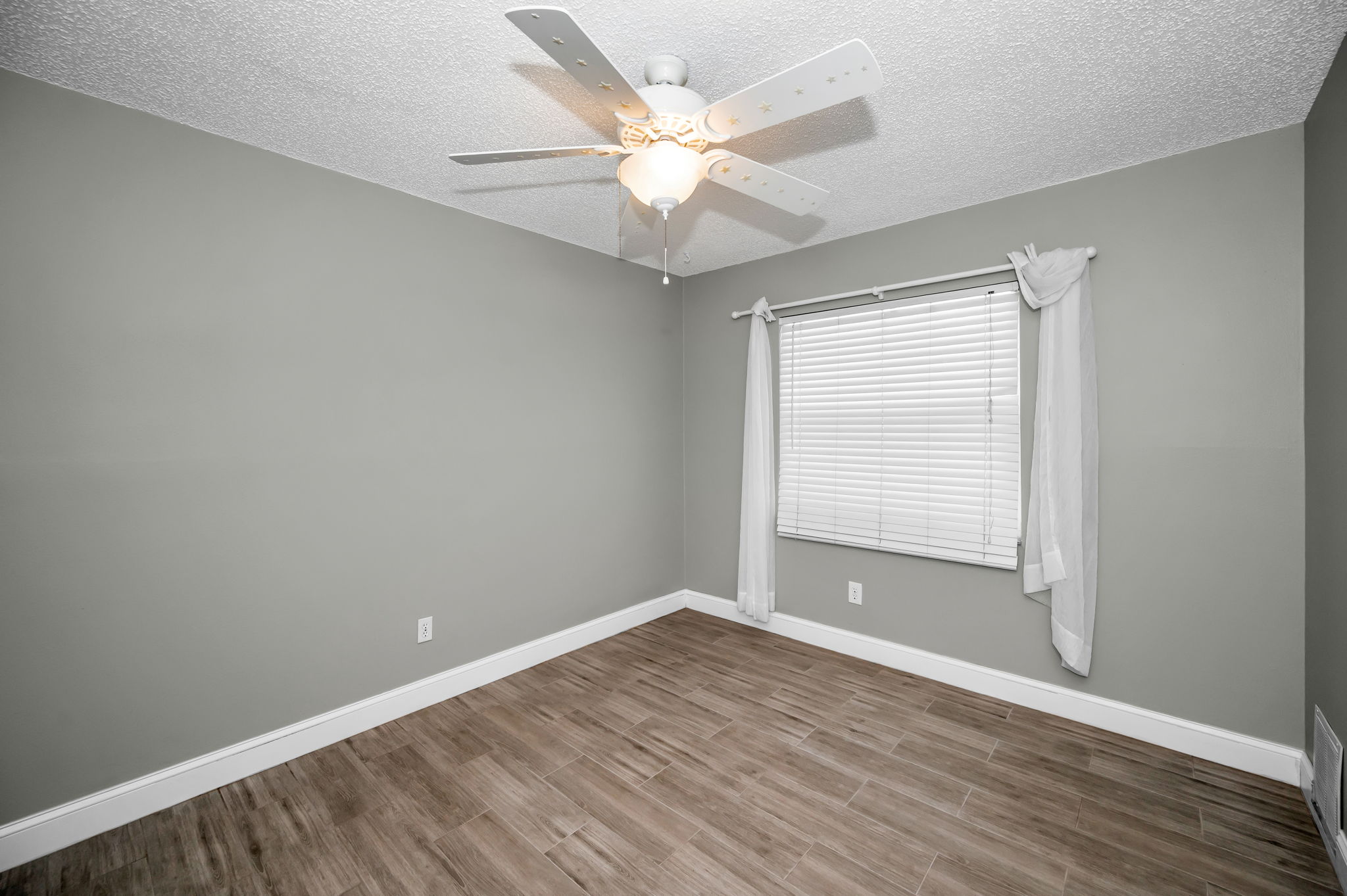 Bedroom3a