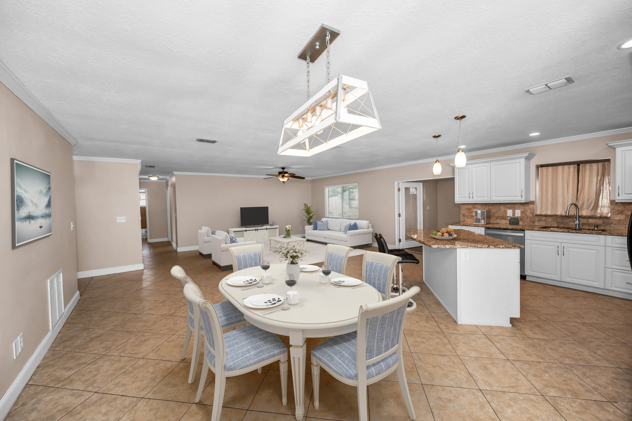 Dining Room3