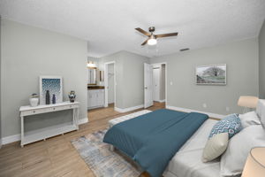 Primary Bedroom1b