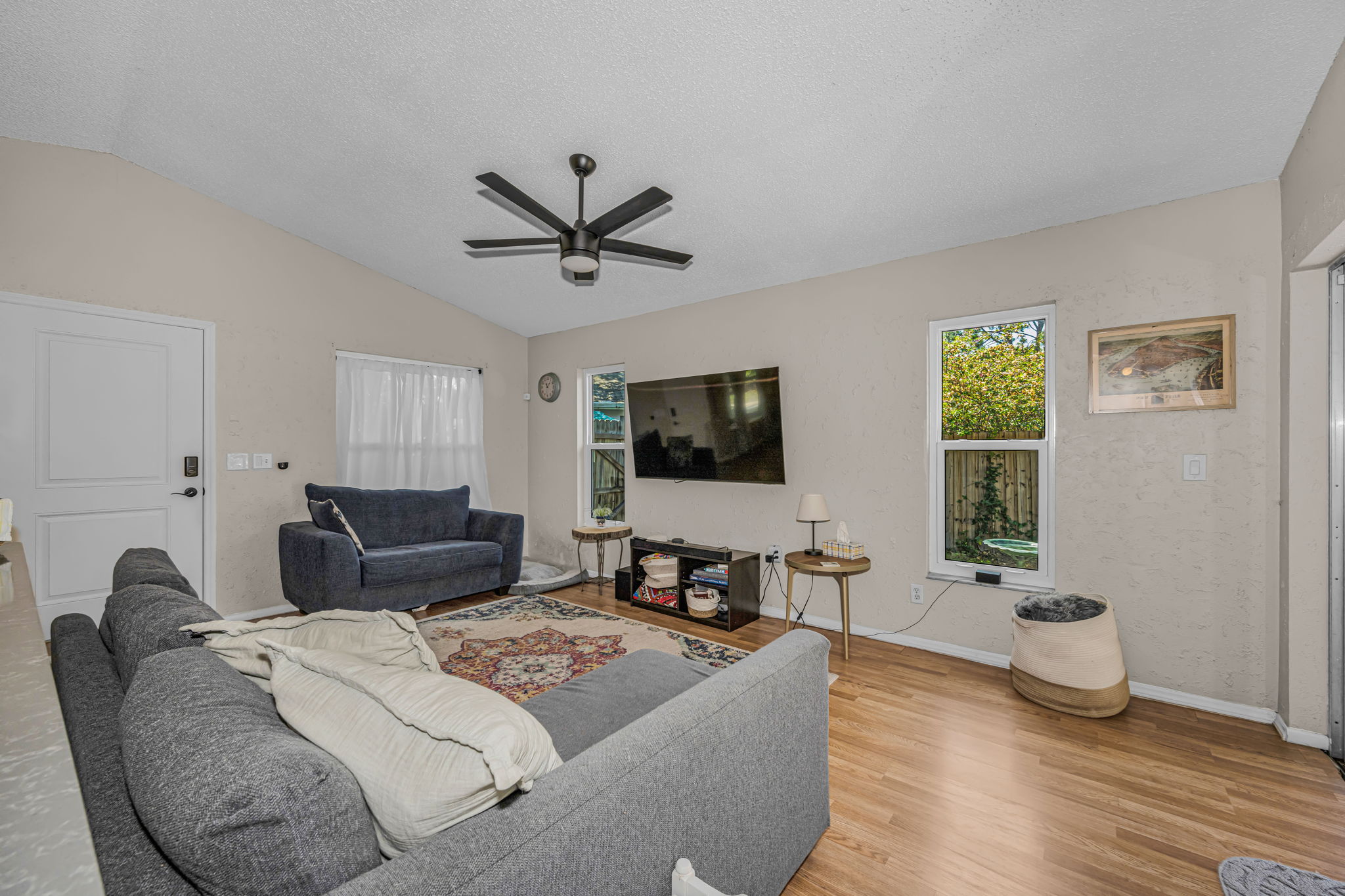 Living Room 4